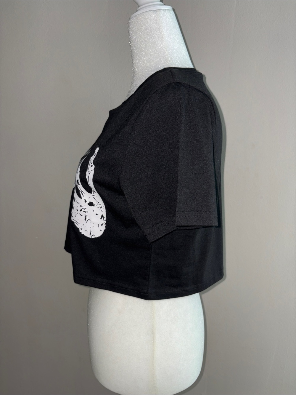 Black Women's Skeleton Hand Graphic Crop Tee - Picture 4 of 4